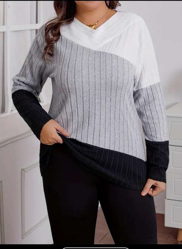 Stunning long sleeve Top:  5XL