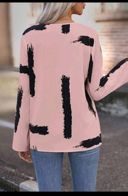 Stunning Long sleeve  Top:  XL