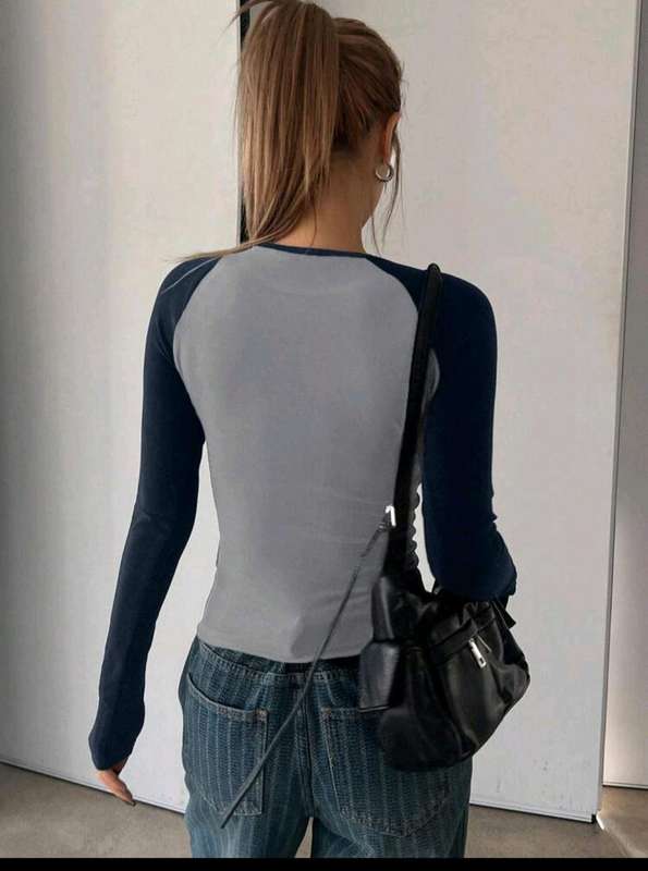 Stunning Long sleeve  Top:  Small