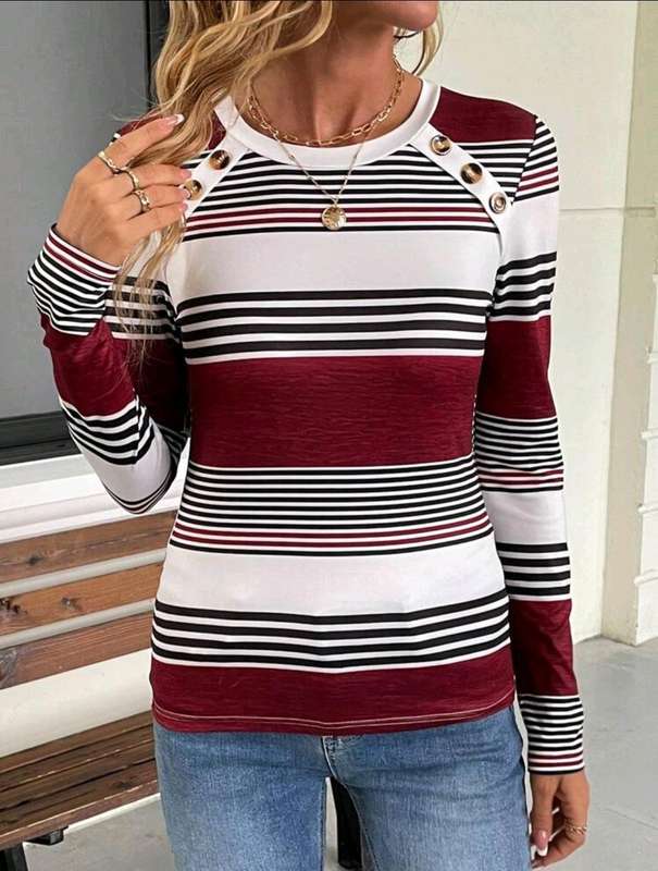 Stunning long sleeve Top:  XL