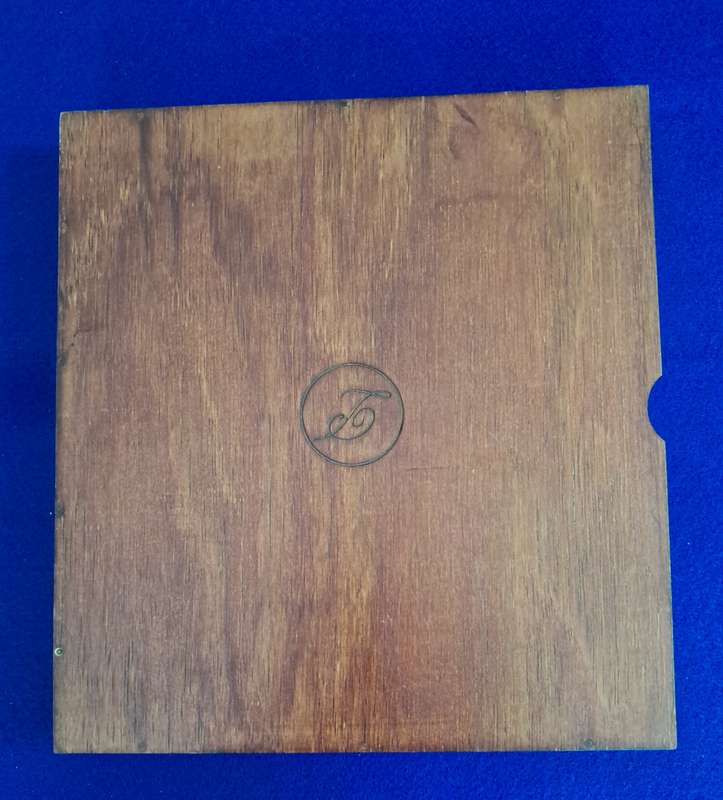 The Cigar - Conrad - Hard cover in wooden slipcase