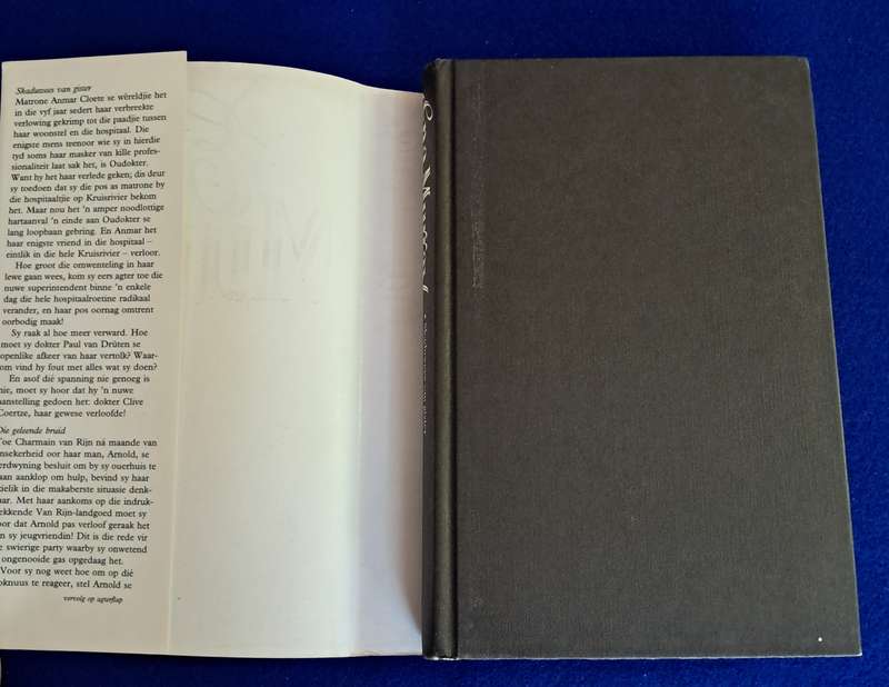 Omnibus 26 - Ena Murray