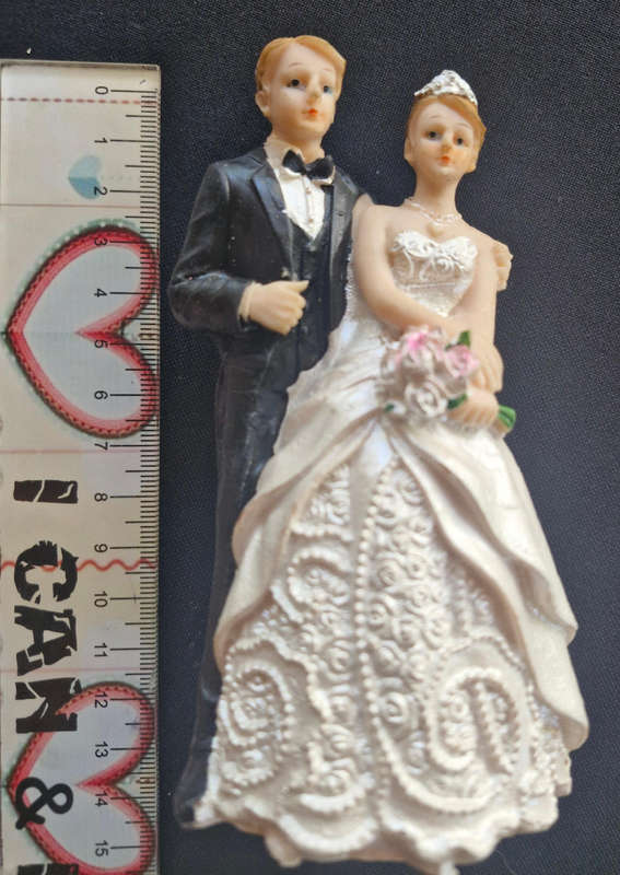 Wedding cake topper