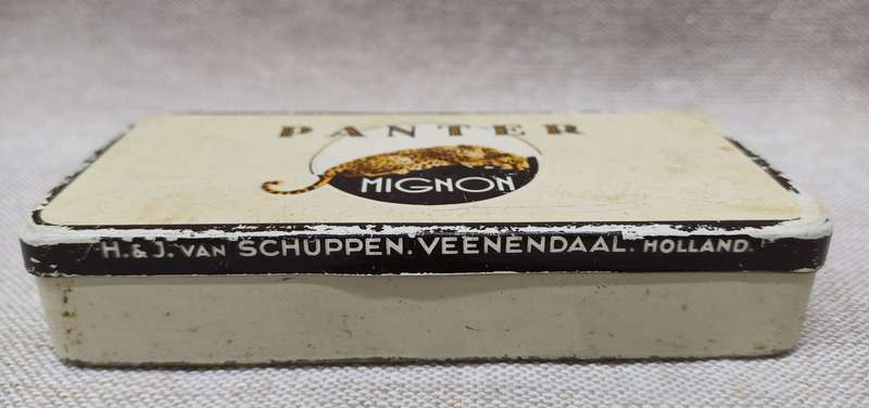 Vintage Panter Cigar Tin