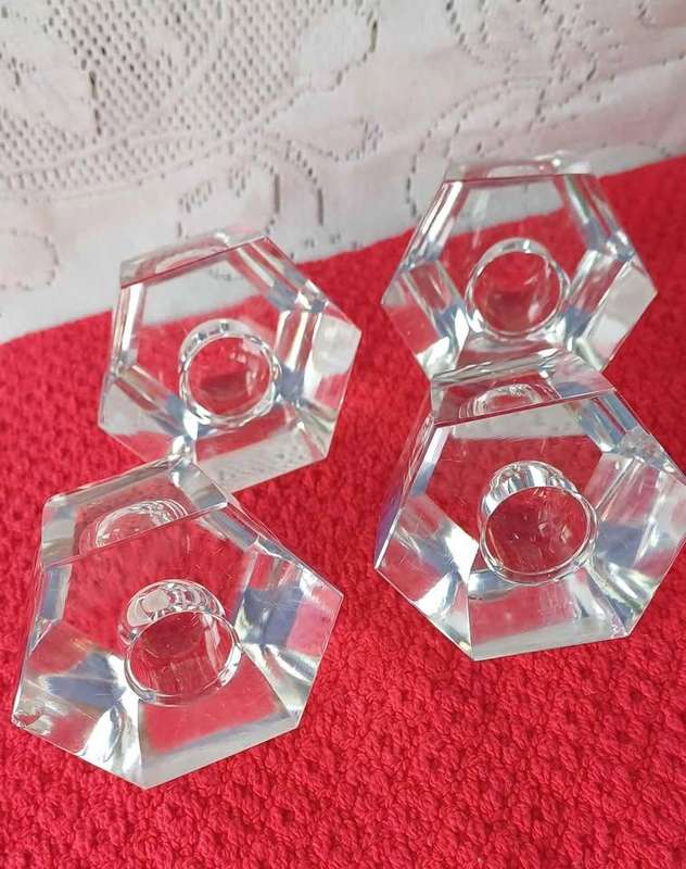 4 Thin candlestick holders