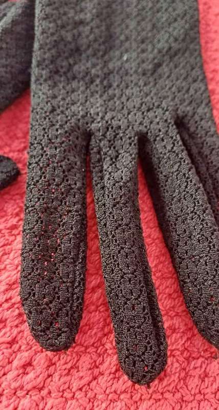 Vintage Ladies Black Gloves