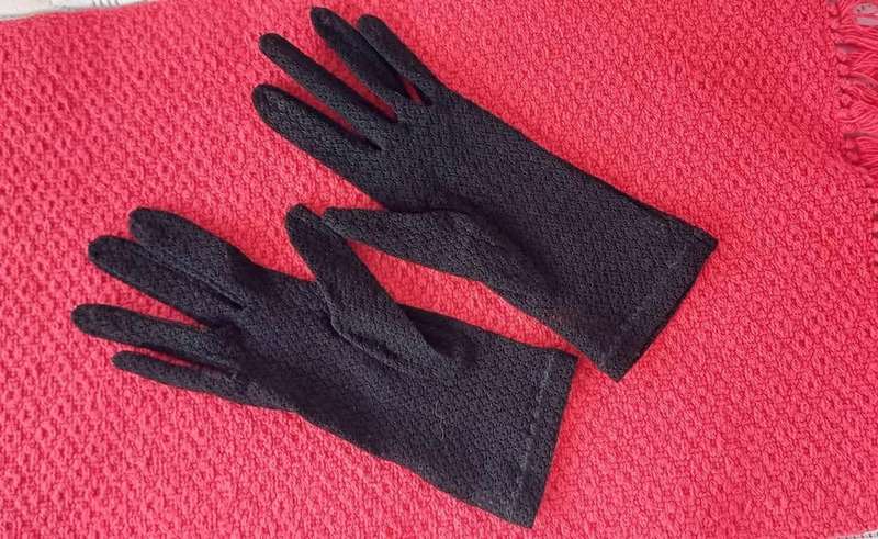 Vintage Ladies Black Gloves