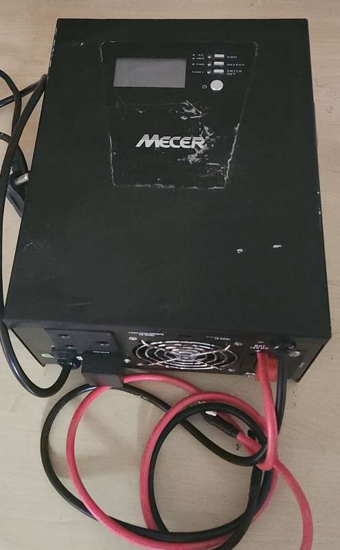 Mecer 1200VA 1000W 12V DC-AC Inverter with LCD Display & MPPT built in