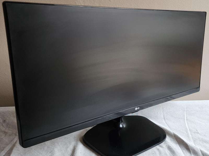 25" Class 21:9 UltraWide® Full HD IPS LED Monitor
