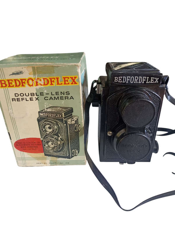 Vintage Bedfordflex twin lens camera in original box