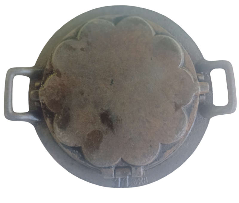 Big heavy Antique German Cast Iron Heart Waffle maker with holding ring and recipe-Dia. 32 cm