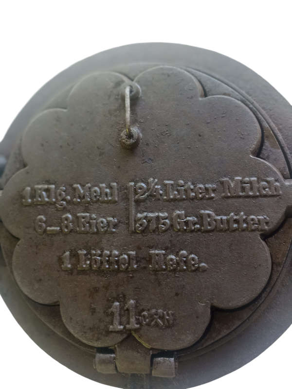 Big heavy Antique German Cast Iron Heart Waffle maker with holding ring and recipe-Dia. 32 cm