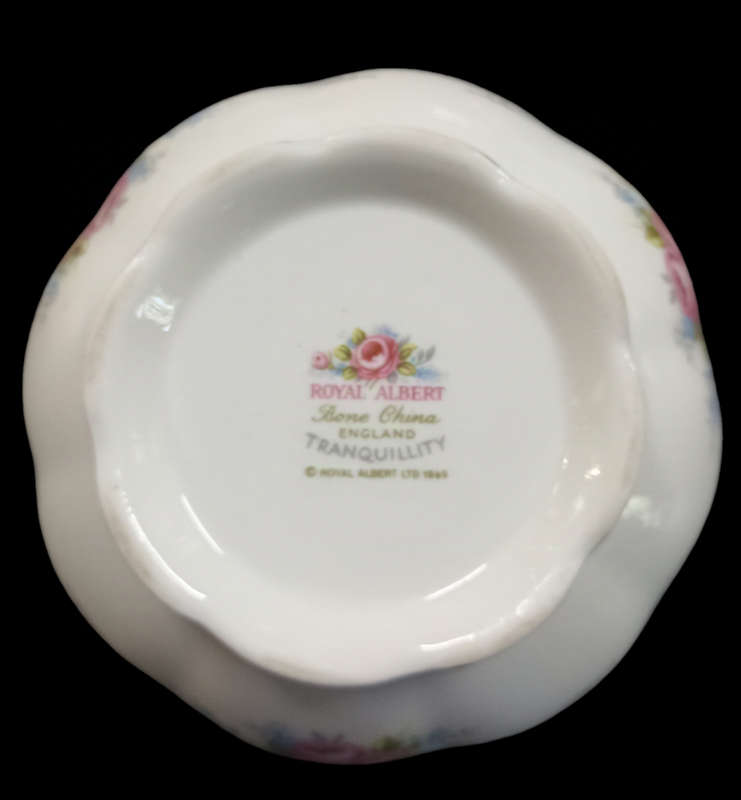 Royal Albert 39 piece Bone China England TRANQUILLITY 1969  Tea Set- Mint condition - never used!!