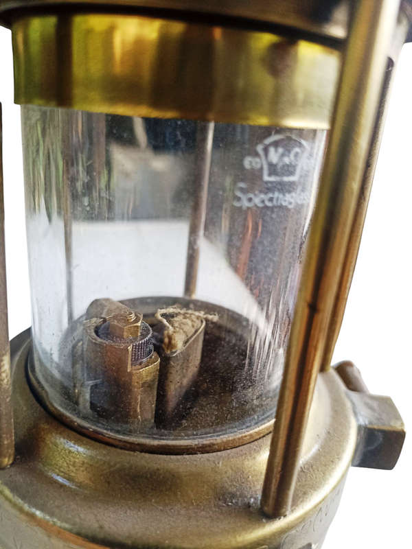 Vintage "The Wolf no 7" -Sheffield Mining lamp-stamped no 70-original and complete