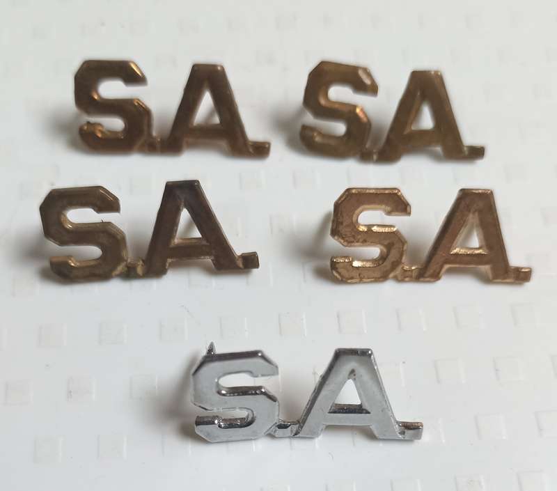 5 x SA SADF Emblem Uniform Insignia (4 Brass and 1 Chromed)- Dia.25 x 10 cm-sell per emblem