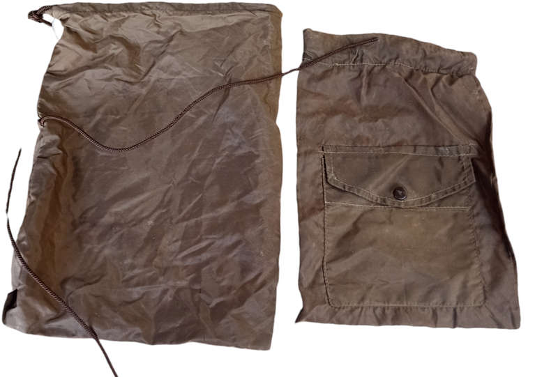 2 Old SA Army small Toiletries bags - sell per bag and not as a lot-good condition