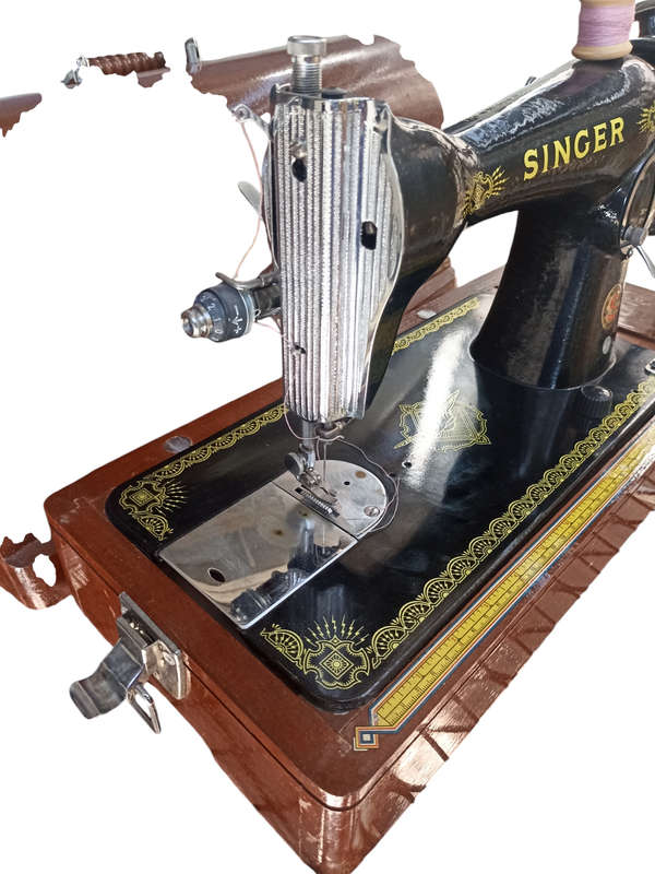 Vintage Singer Crank Sewing Machine from the 50`s in Carry Case-not working
