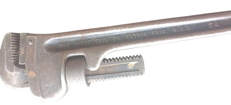 Vintage Big RIDGID Heavy Duty 24 " 61 cm Pipe Wrench in good condition
