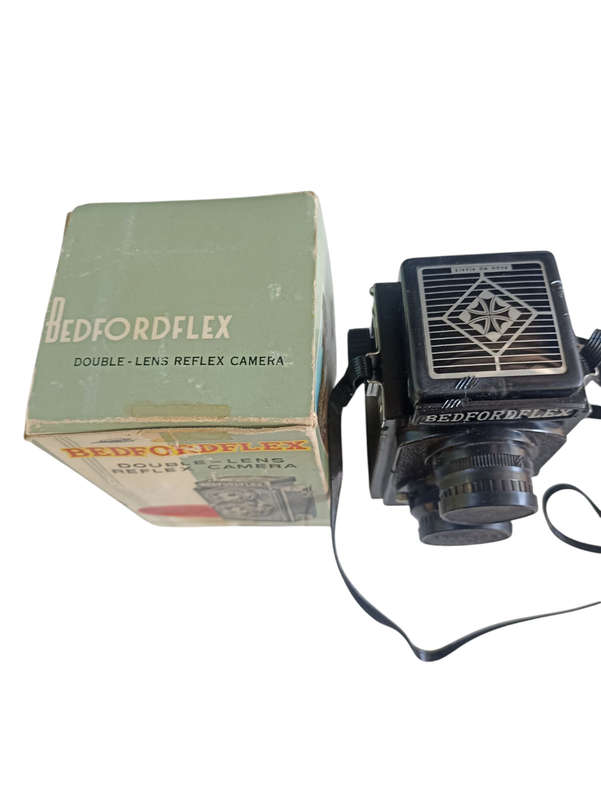 Vintage Bedfordflex twin lens camera in original box