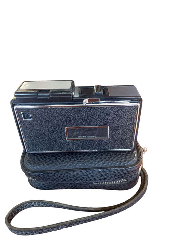 Vintage Zeiss Ikon Ikomatic F Camera with leather carry case