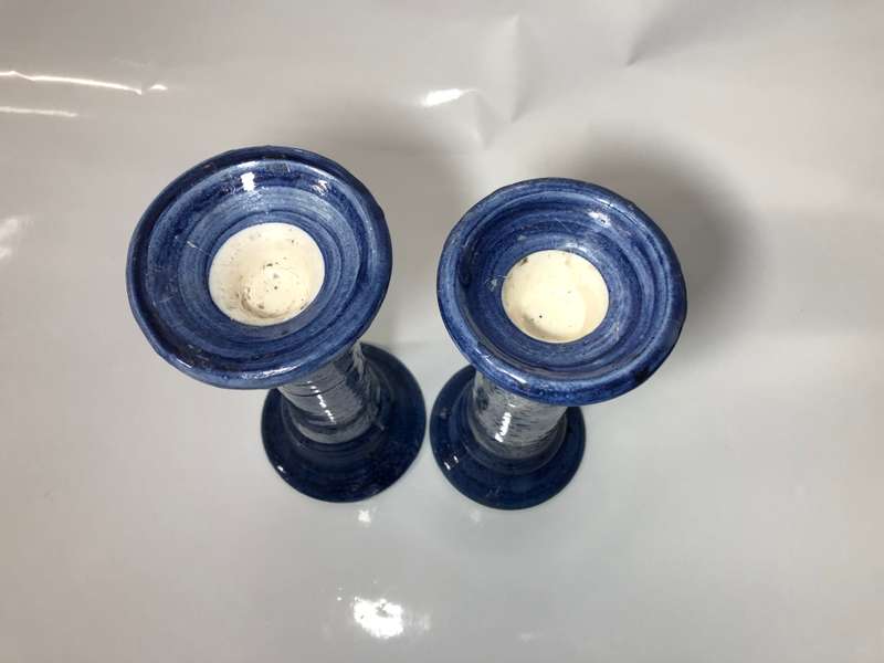 2 BLUE AND WHITE POTTERY CANDLESTICKS HOLDERS - SIGNED THE POTTER