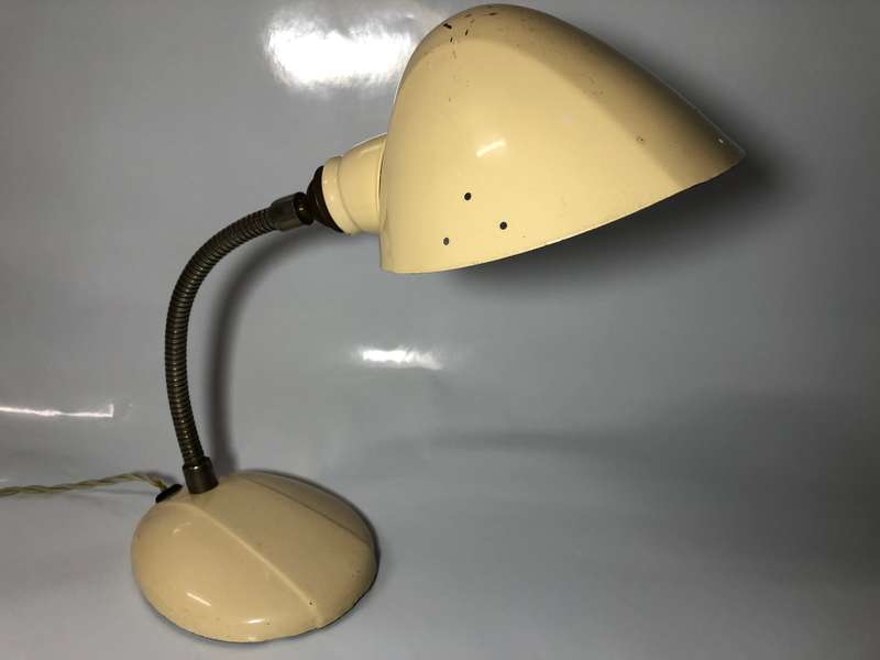 VINTAGE METAL WORK LIGHT - NOT TESTED