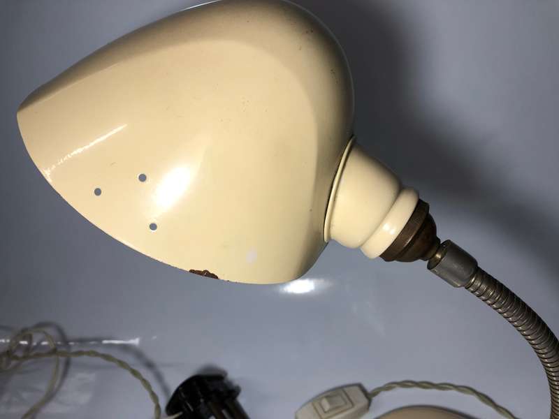 VINTAGE METAL WORK LIGHT - NOT TESTED