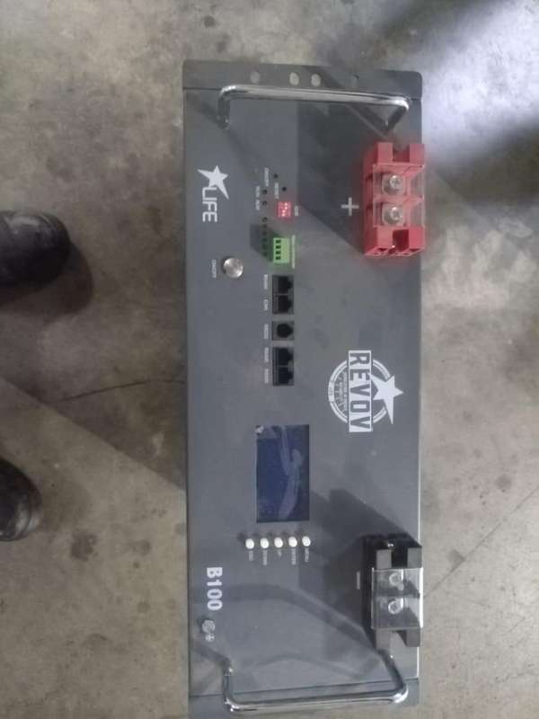 Revov B100 1st Life 51.2V 100Ah 5.1kWh Lithium Battery (USED)