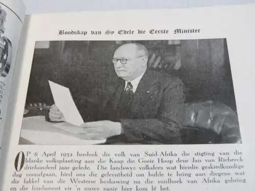 Van Riebeeck-Fees Amptelike Feesprogram 1952 van Hannes Malan - Insluitend toegangskaartjie