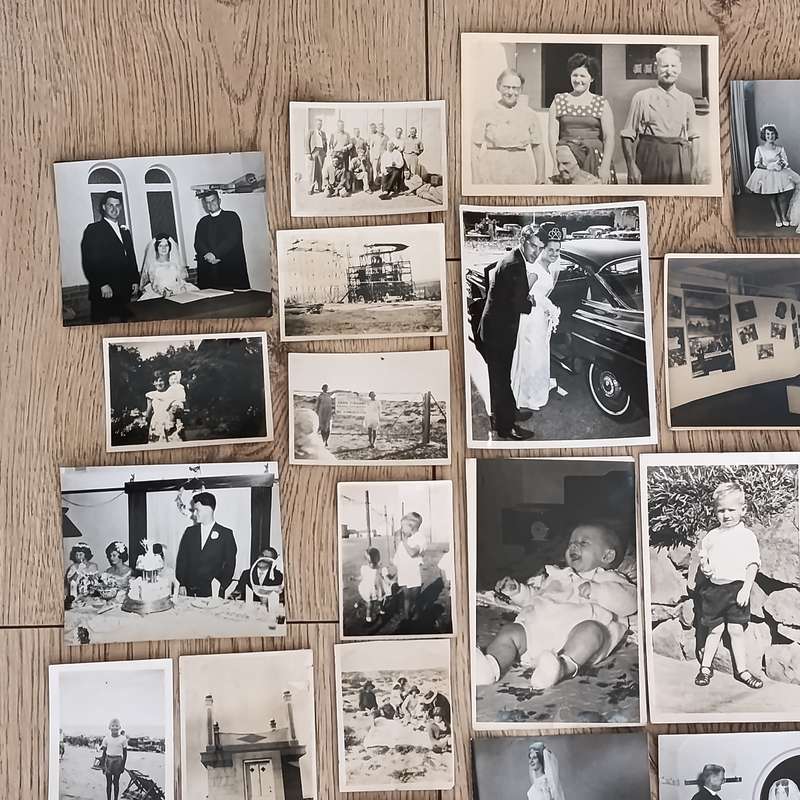 Lot of 45 vintage photos taken in South Africa - Brand family mentioned - some mining photos