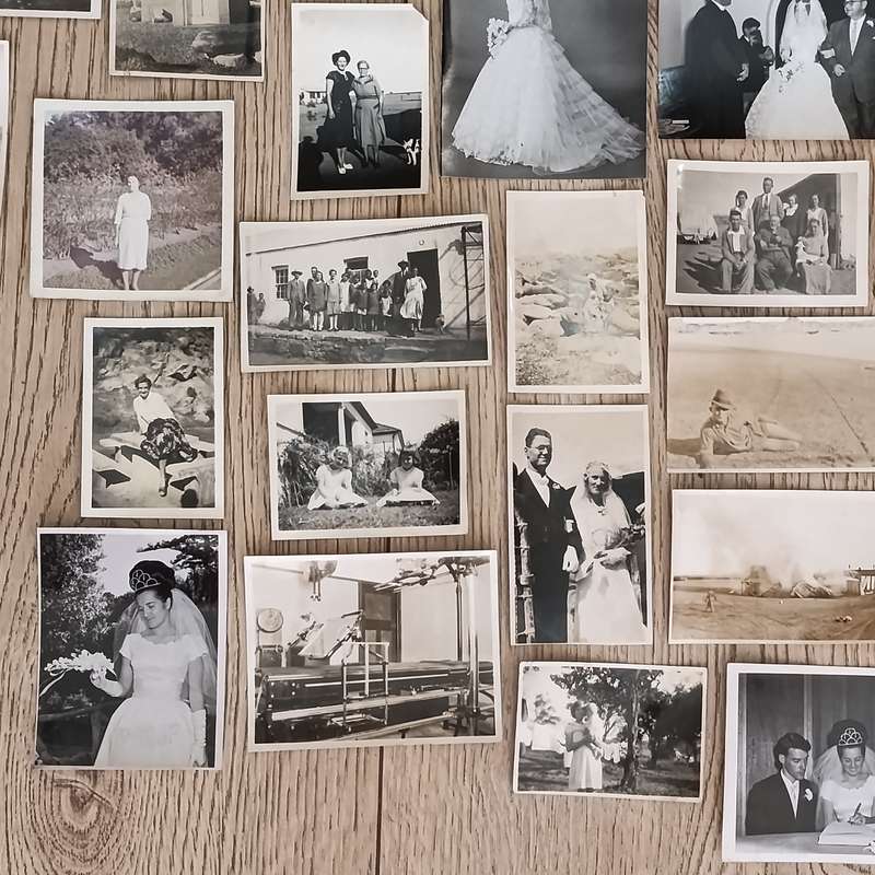 Lot of 45 vintage photos taken in South Africa - Brand family mentioned - some mining photos