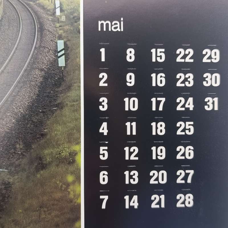 Vintage German Railways calendar - date only - no year or day