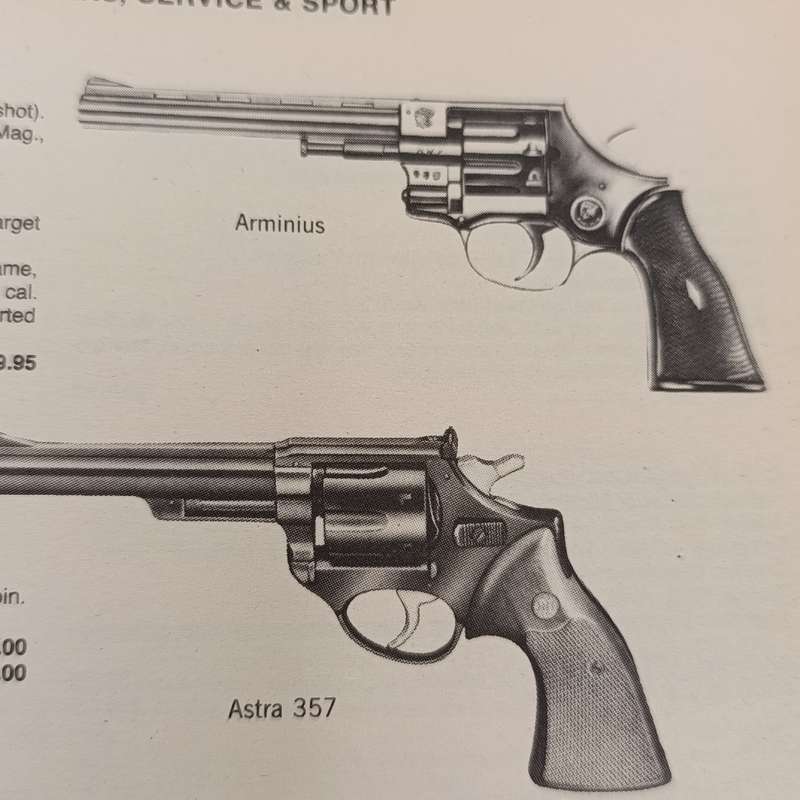 Gun Digest - 1982 Deluxe Edition by Ken Warner
