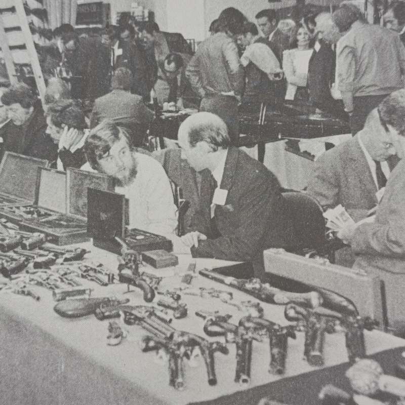 Antique guns and Gun Collecting by Frederick Wilkinson 1974 edition
