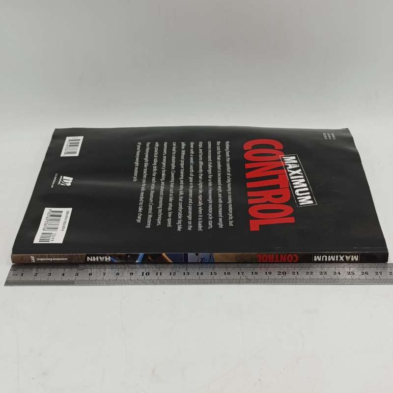 Maximum Control - Mastering your heavyweight bike by Pat Hahn 2009 edition