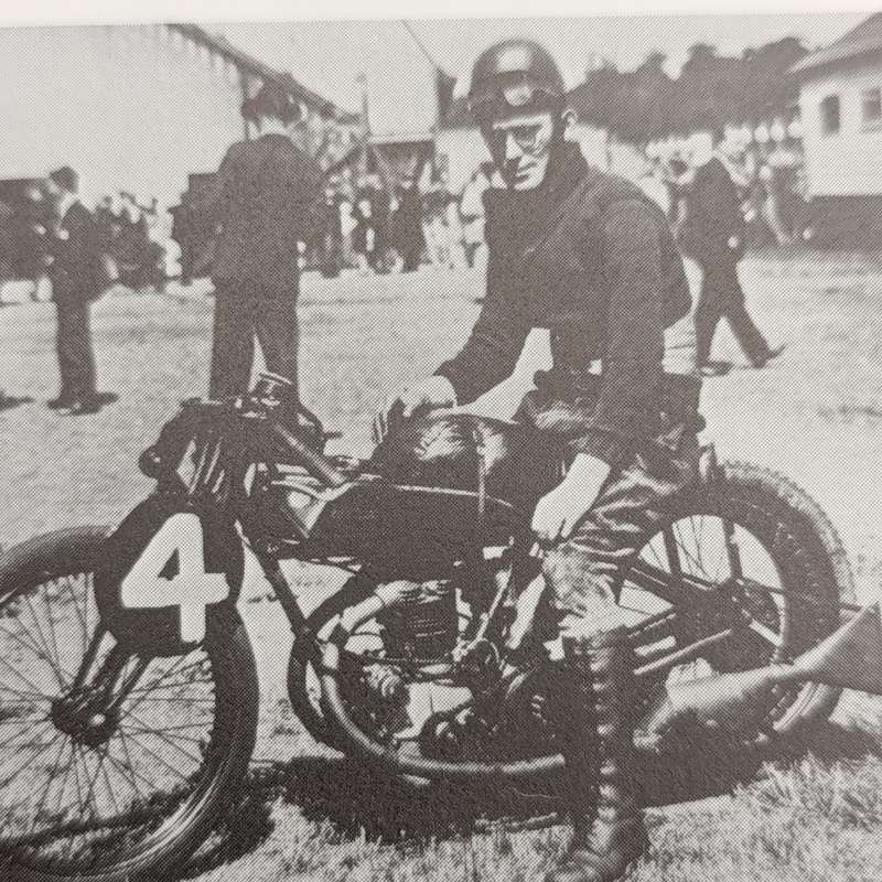 The Guinness guide to motorcycling - Peter Carrick - 1980