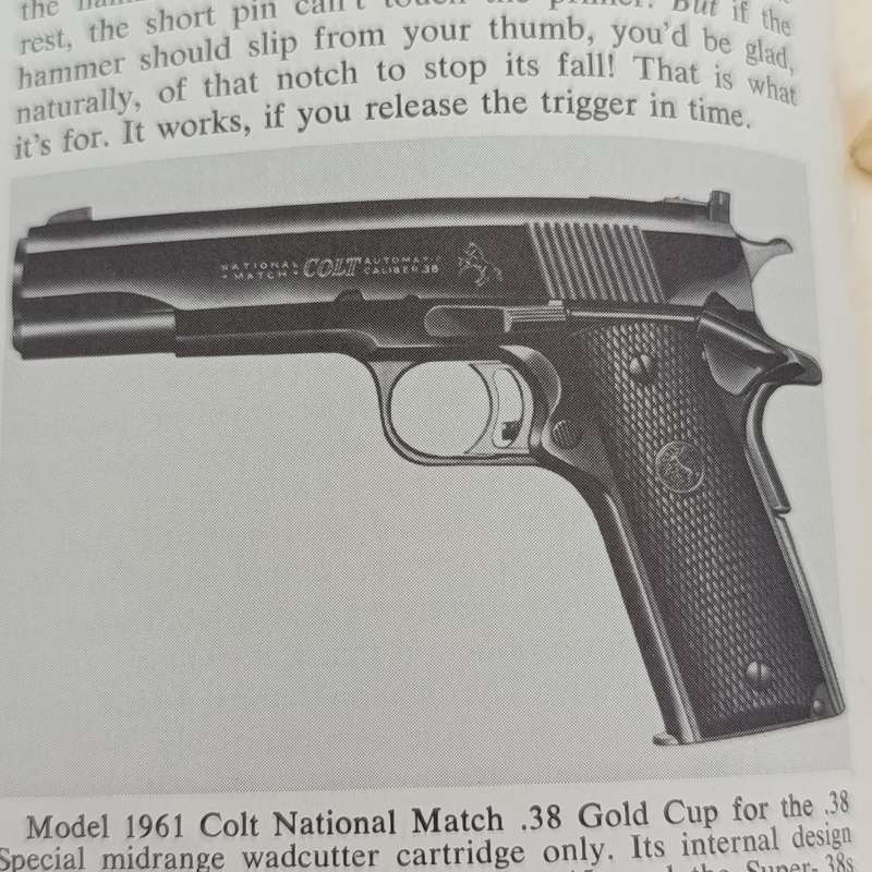 Pistols - a modern encyclopedia 1961 Issue
