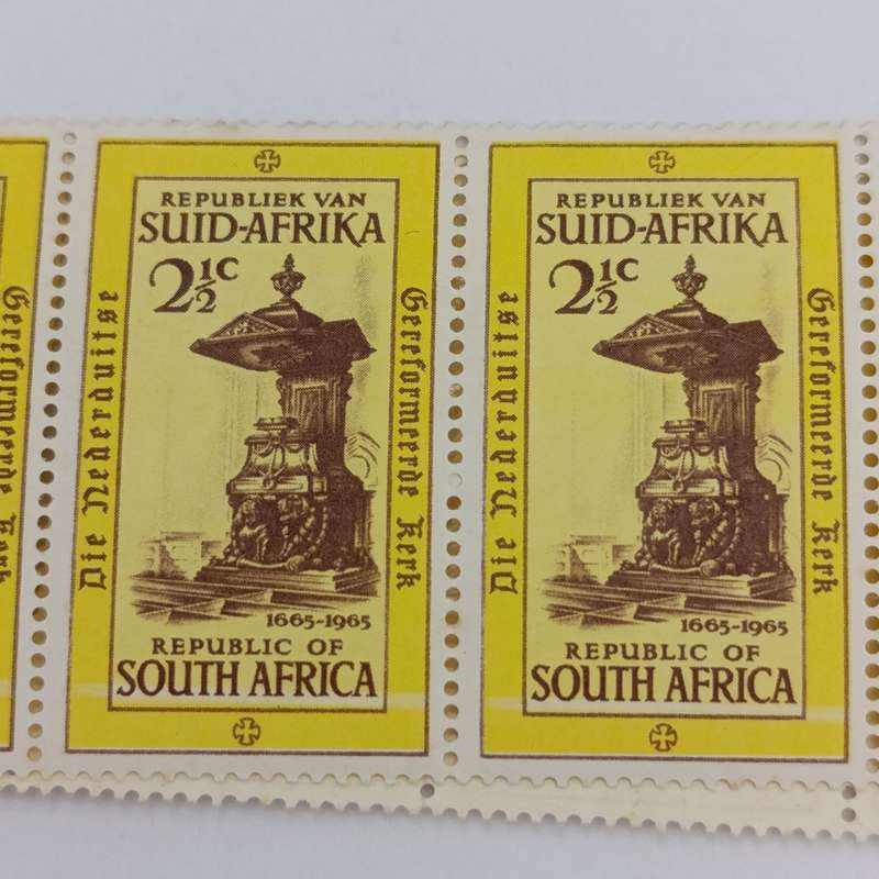 SACC 252 - strip of 20 stamps with white line printing flaw through strip