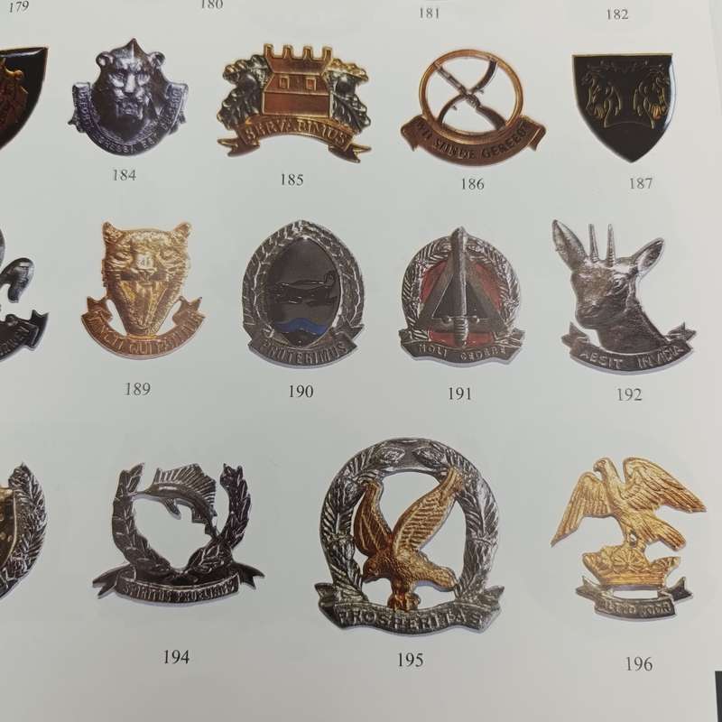 Border War badges a guide to SA Military & Police badges 1964 - 1994 by Andrew Ross Dinnes