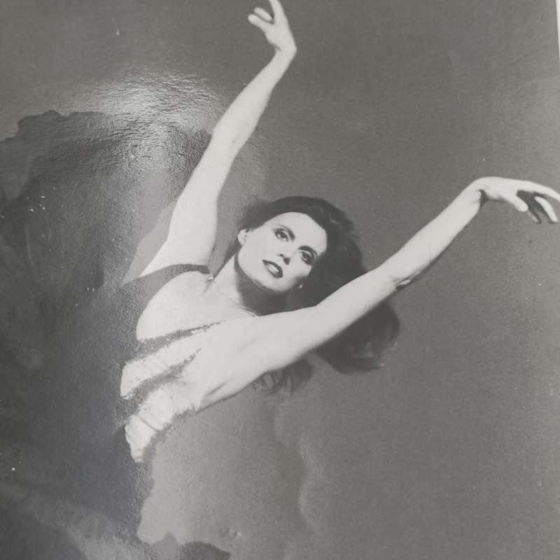 Original signed photo - actress Ann Reinking