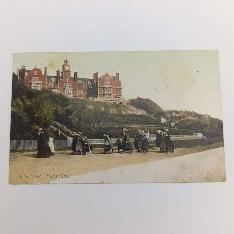 1906 Postcard with picture of the Felix Hotel in Felixstowe, sent from Felixstowe to Port Elizabeth,
