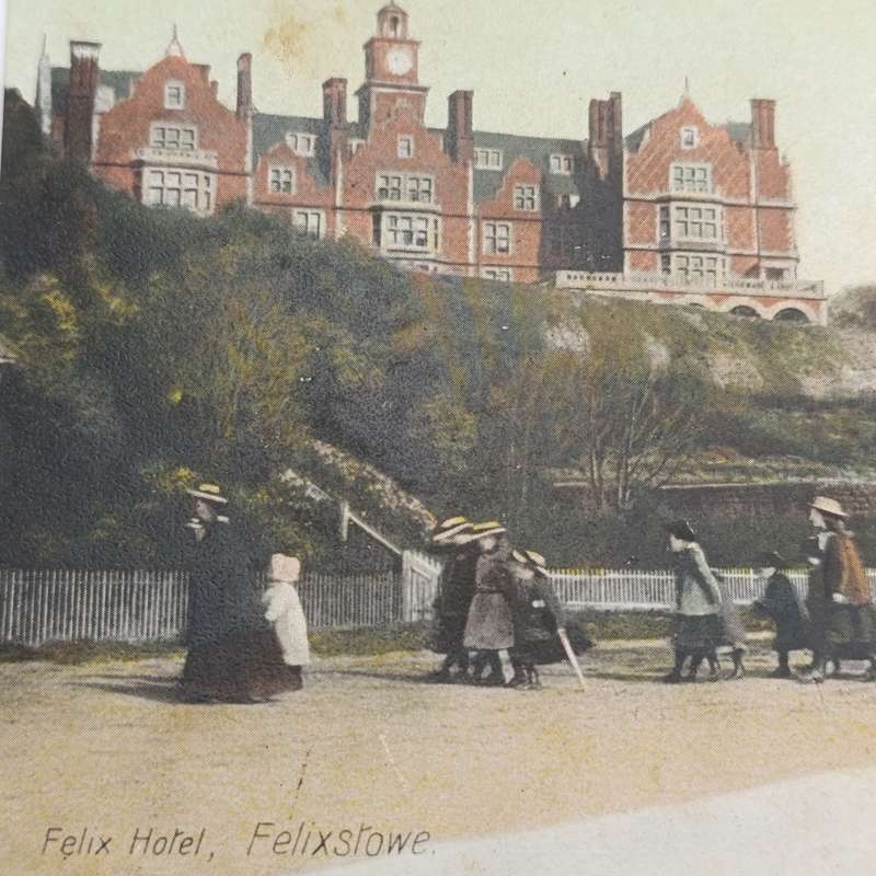 1906 Postcard with picture of the Felix Hotel in Felixstowe, sent from Felixstowe to Port Elizabeth,