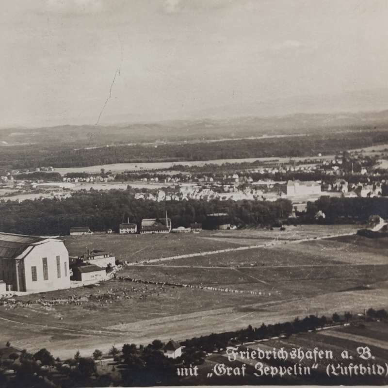 Pair of Zeppelin postcards - Building the Zeppelin, Vissit of Graf Zeppelin
