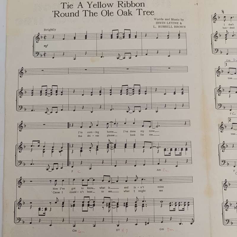 Vintage Music score - Tie a Yellow Ribbon 'Round the Ole oak tree by Dawn and Tony Orlando