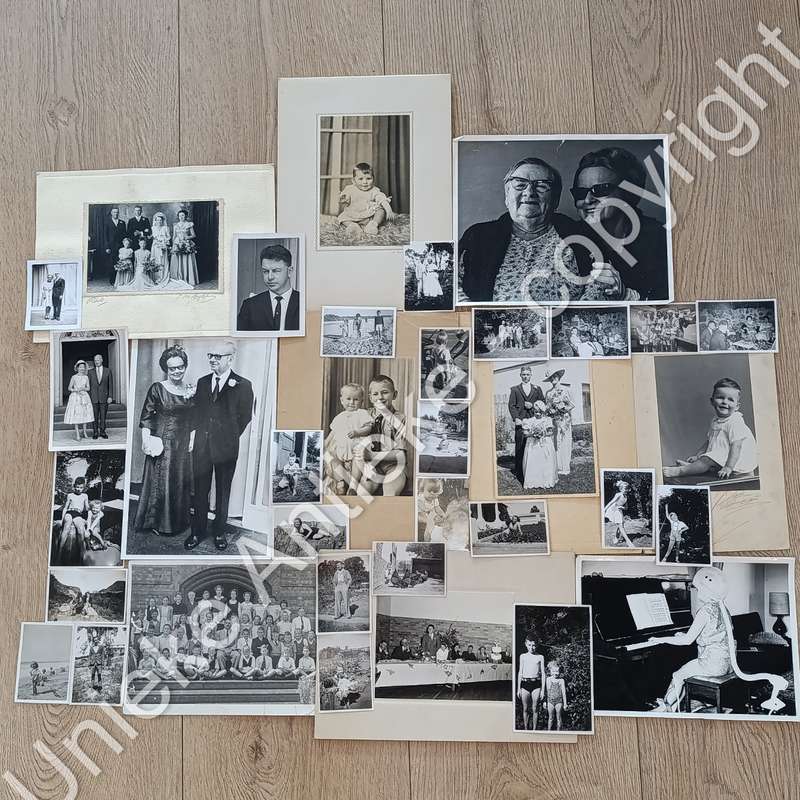 Lot of 35 vintage photos - Roux family