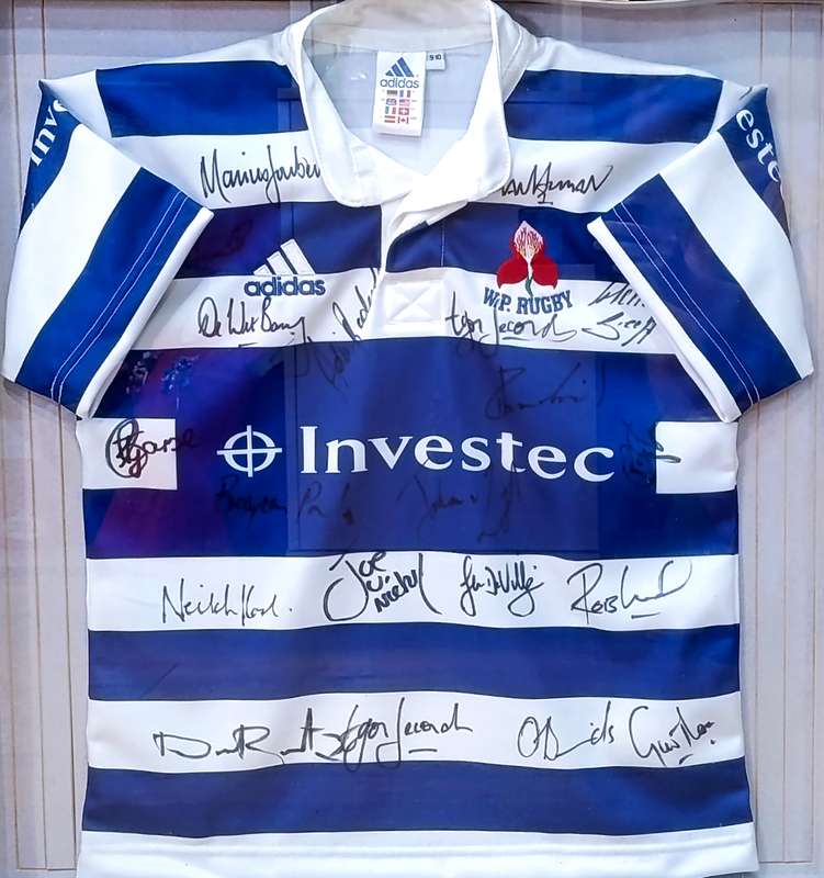 WP Rugby Jersey in frame - signed by various well-known players