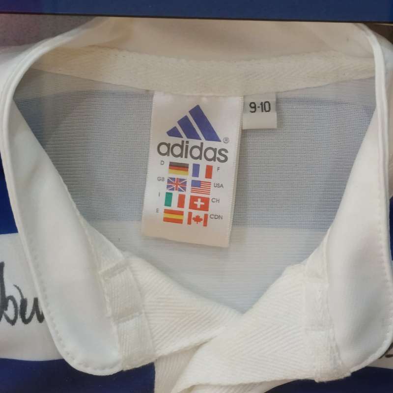 WP Rugby Jersey in frame - signed by various well-known players