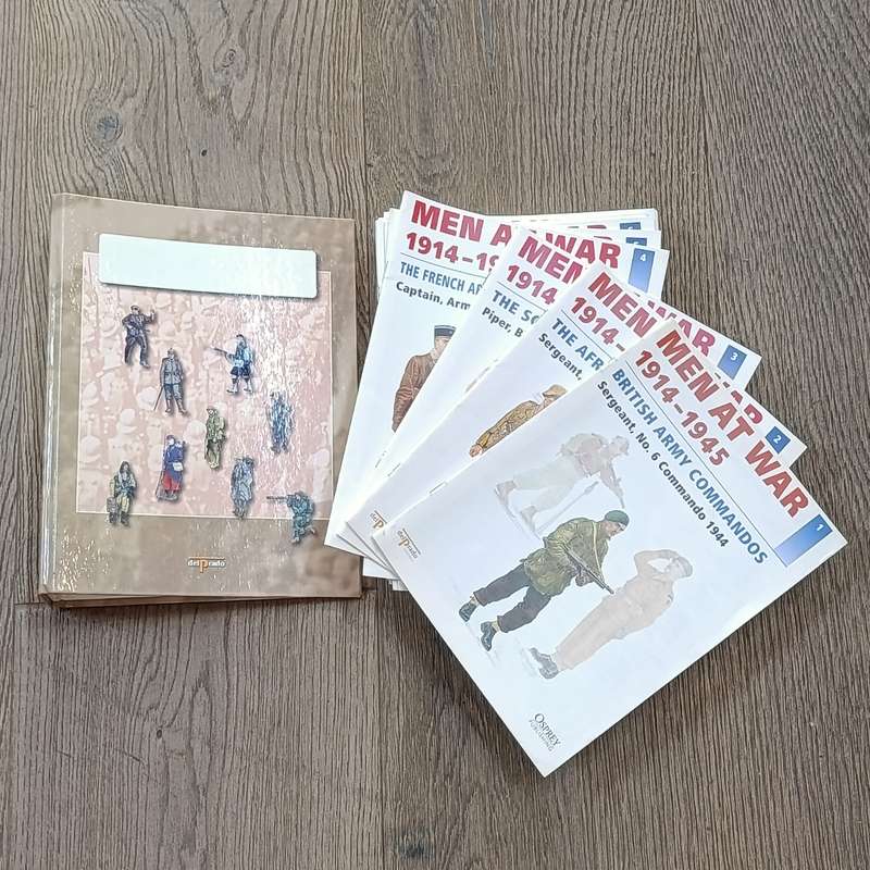 DelPrado Men at War 1914-1945 soldier booklets - #1 to 32 - missing number 9
