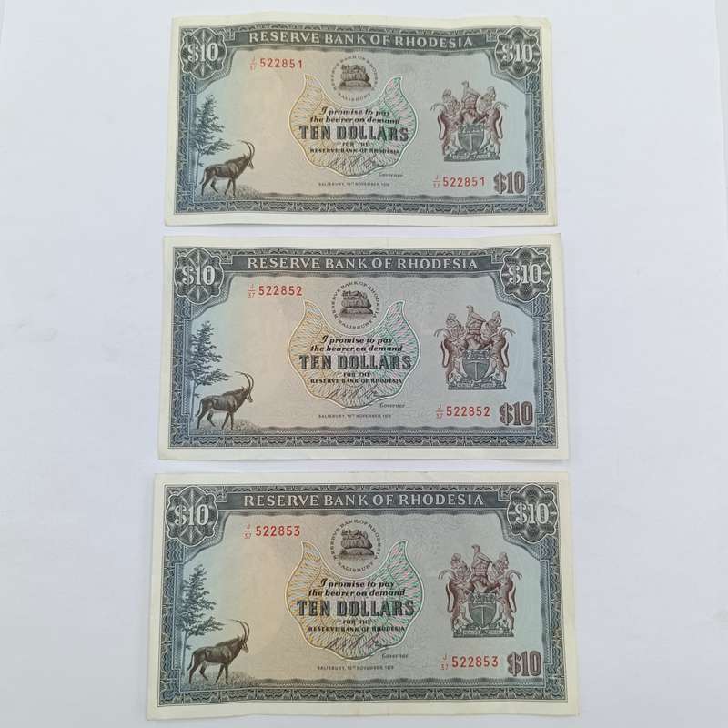 Rhodesia 1975 Lot of 3 x $10 banknotes with consecutive numbers light fold and creases
