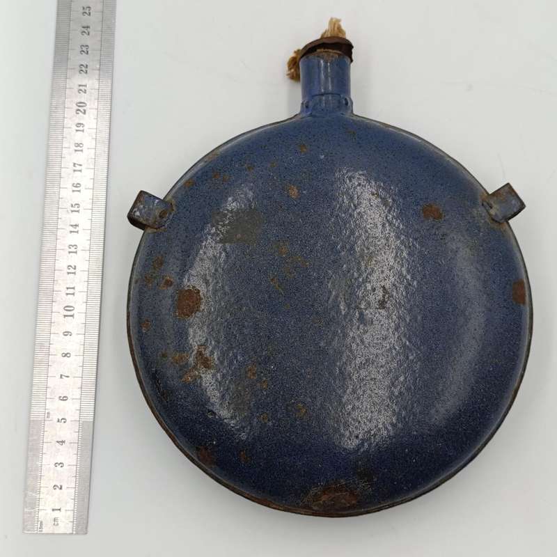 Boer War Pattern 1895 enamel water bottle - initially owned by Jannie Smuts